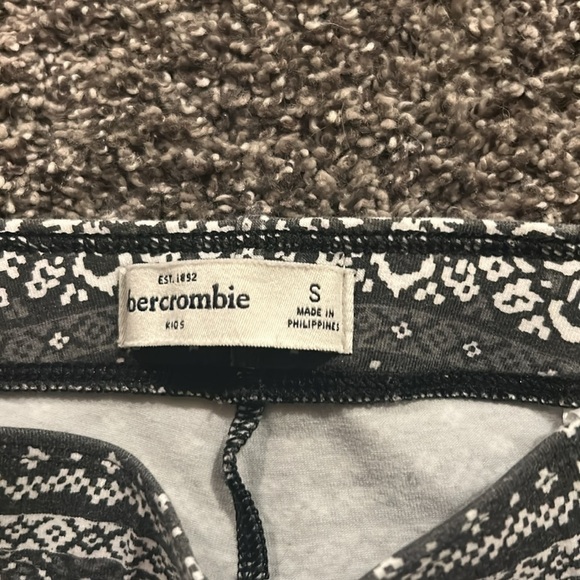Abercrombie Size Small Girls Pants - Picture 2 of 2